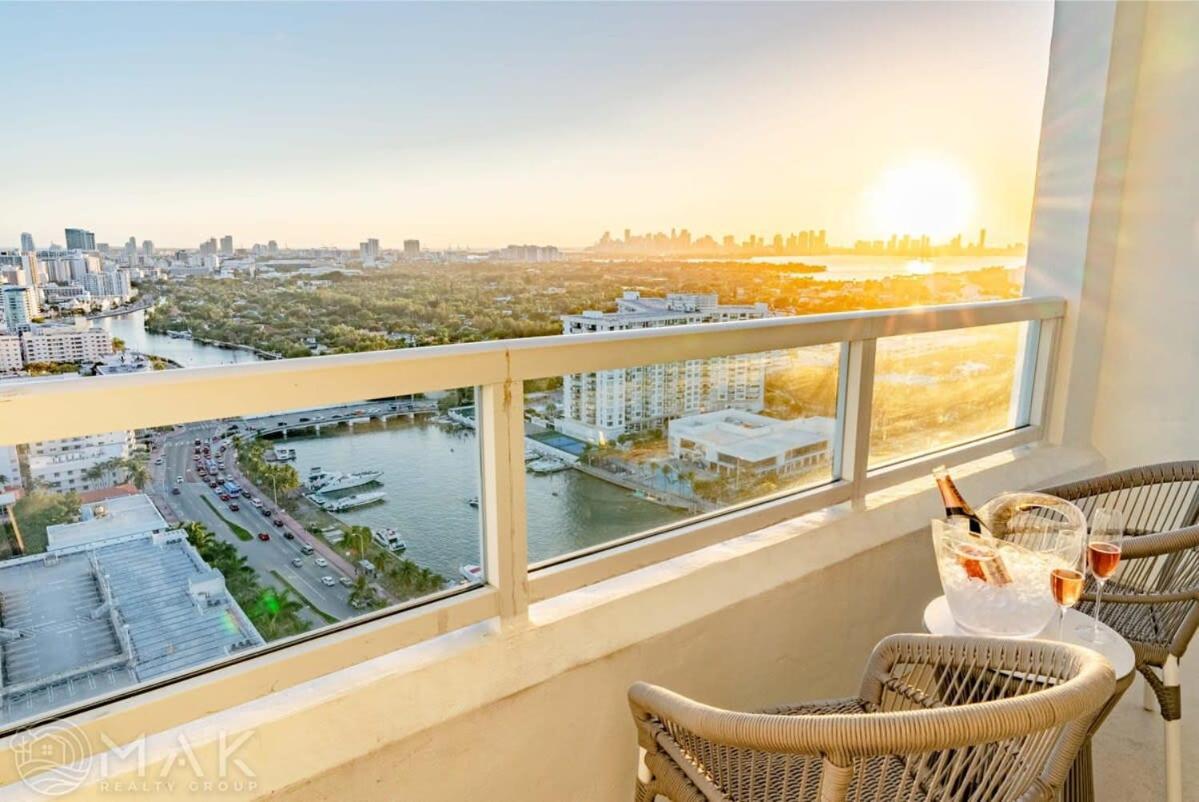 Fontainebleau Resort High Floor W Ocean Views Маями Бийч Екстериор снимка